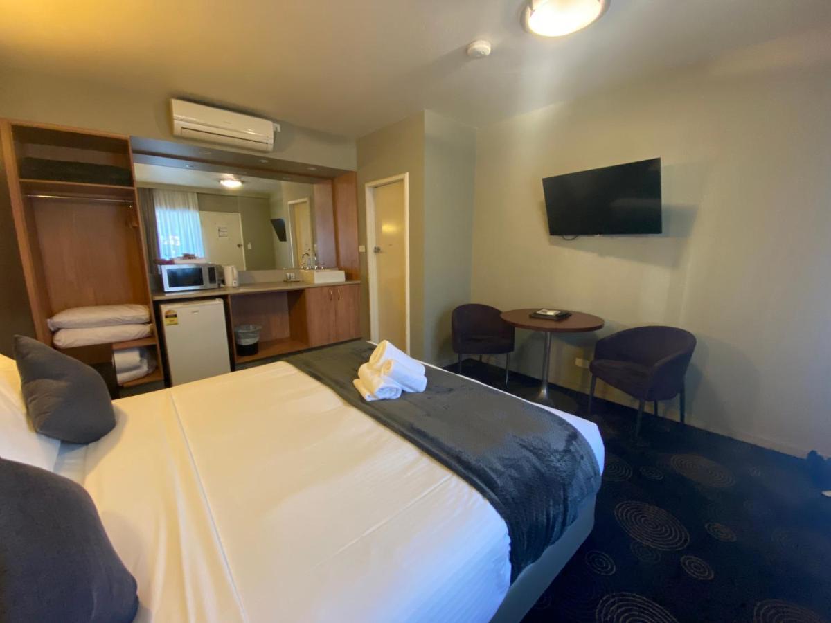 The Astor Hotel Motel Goulburn Exterior foto