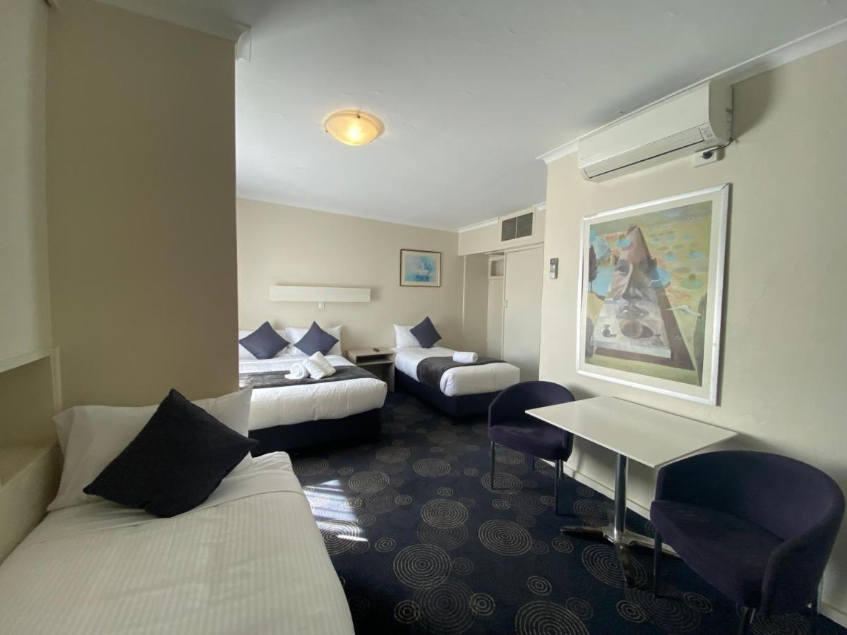 The Astor Hotel Motel Goulburn Exterior foto