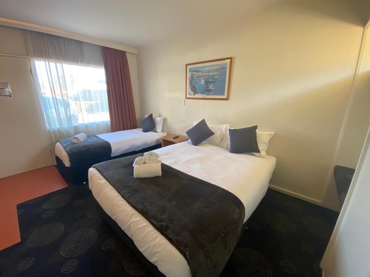 The Astor Hotel Motel Goulburn Exterior foto