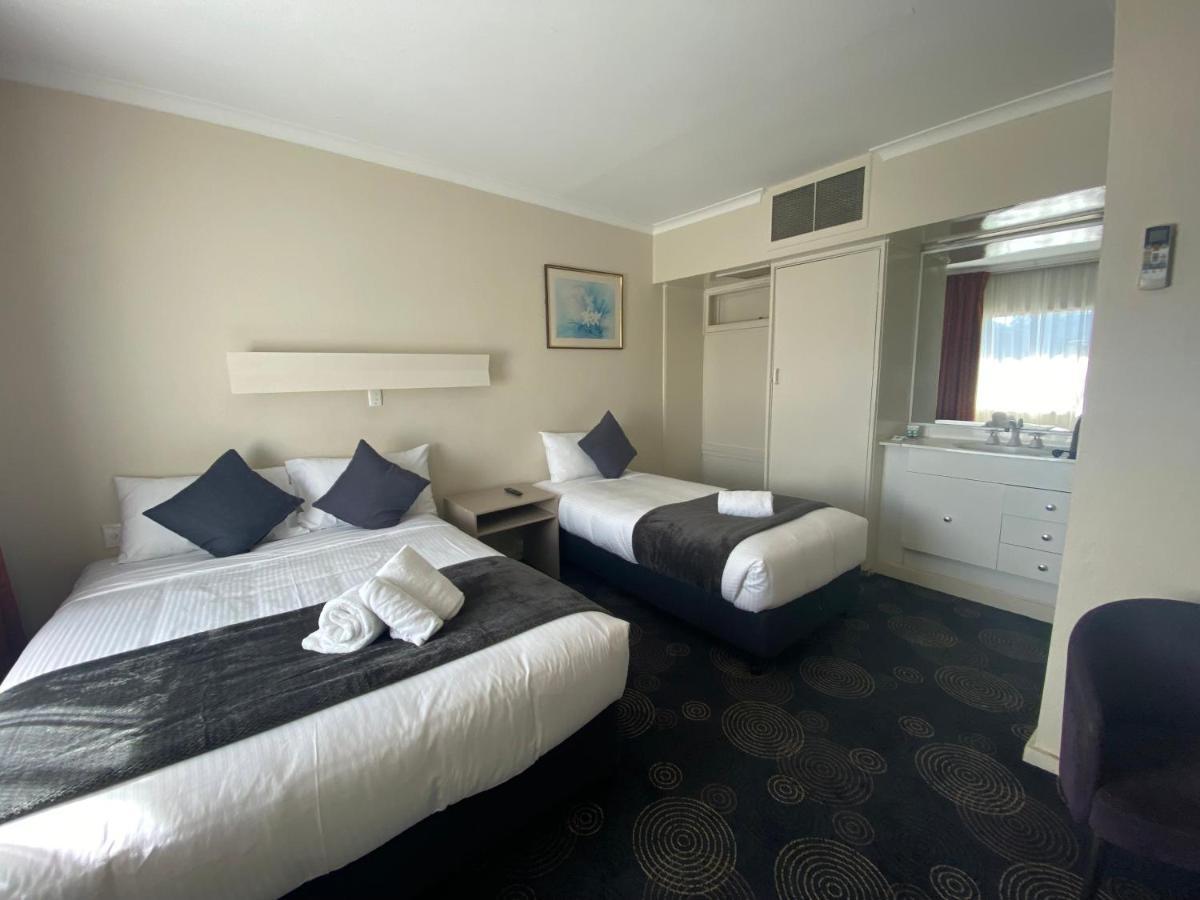 The Astor Hotel Motel Goulburn Exterior foto